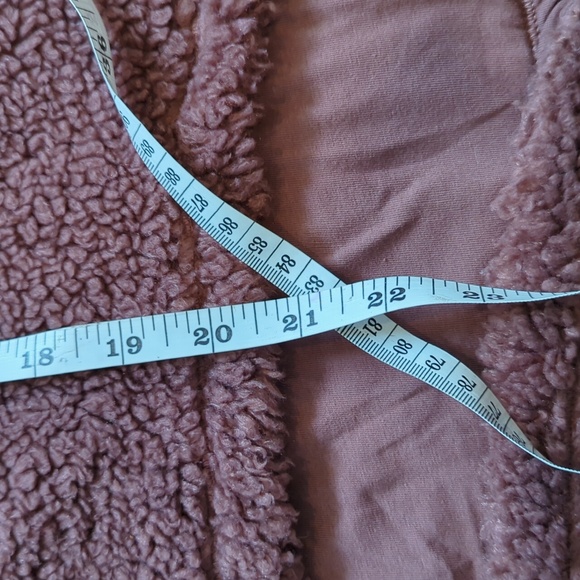 8. Lululemon Warmth Restore Long Pullover - Picture 13 of 14